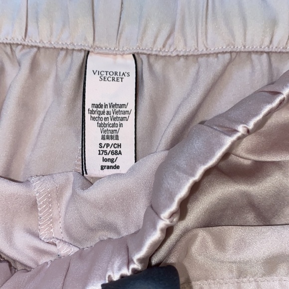Victoria’s Secret Satin Pajamas - Picture 4 of 4